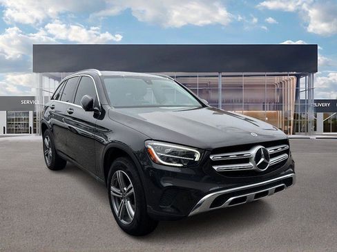 Used 2021 Mercedes-Benz GLC 300 GLC 300 w/ Premium Package image 3