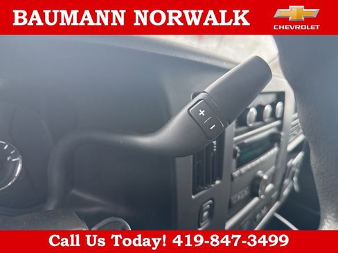 Used 2024 Chevrolet Express 3500 LT w/ LT Preferred Equipment Group image 6