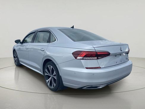 Used 2020 Volkswagen Passat 2.0T SEL FWD image 5