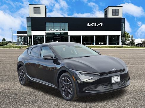 New 2025 Kia EV6 Wind AWD/4WD image 2
