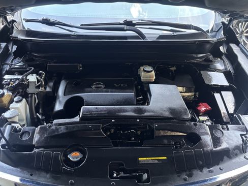 Used 2015 Nissan Pathfinder SV w/ Trailer Tow Package image 57