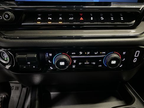 Certified 2023 Chevrolet Silverado 1500 ZR2 w/ Technology Package AWD/4WD image 21