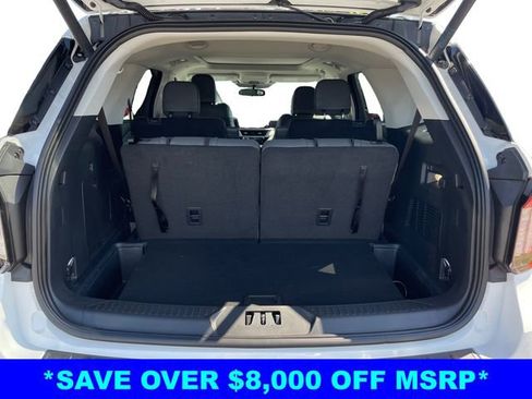 New 2025 Ford Explorer Active w/ Active Comfort Package AWD/4WD image 5