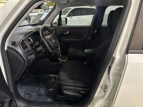 Used 2020 Jeep Renegade Altitude image 15
