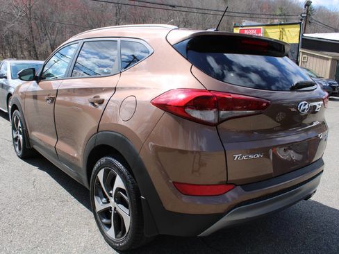 Used 2016 Hyundai Tucson Sport image 10