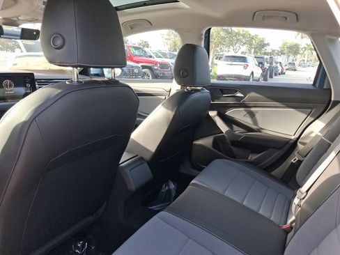 New 2026 Volkswagen Jetta SE FWD image 5
