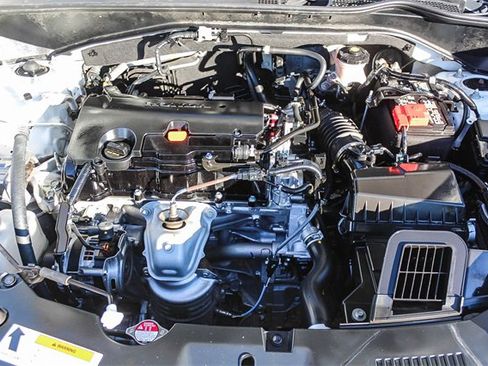 Used 2023 Honda HR-V Sport image 40