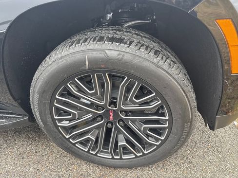 New 2026 GMC Yukon XL Elevation image 10