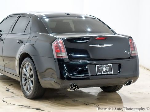 Used 2014 Chrysler 300 S image 9