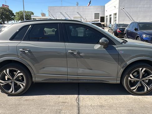 Used 2024 Audi Q3 2.0T Premium Plus w/ Premium Plus Package image 8