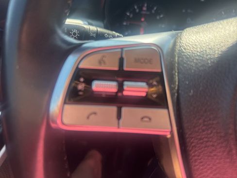 Used 2020 Kia Telluride LX AWD/4WD image 32