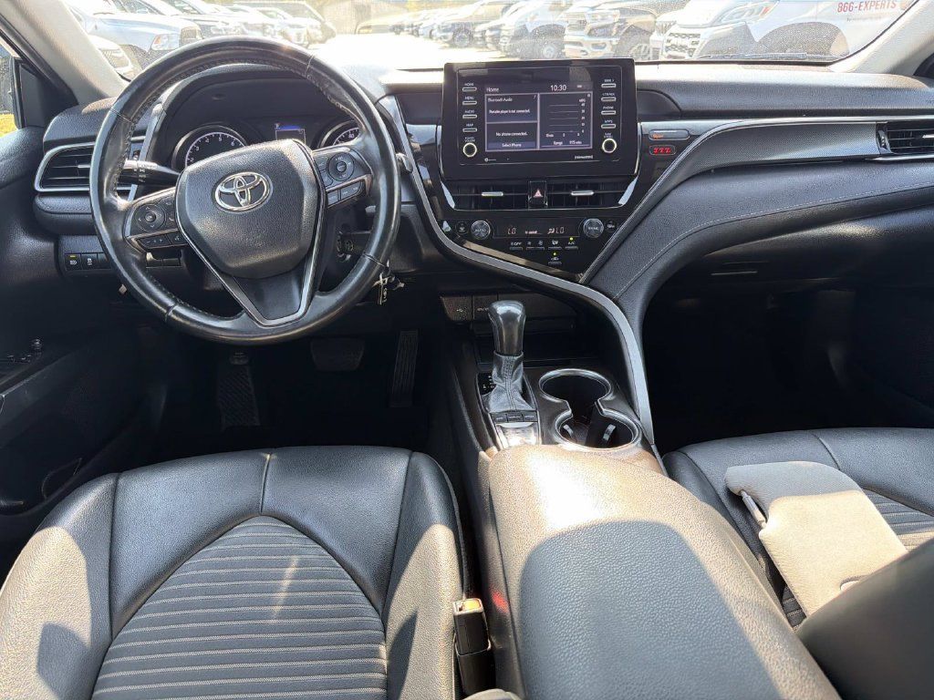 Used 2023 Toyota Camry SE FWD image 17
