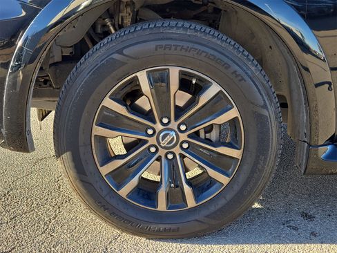 Used 2020 Nissan Armada Platinum w/ Captain's Chairs Package image 11