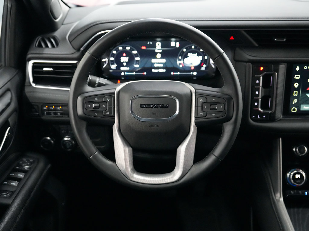 Used 2023 GMC Yukon Denali AWD/4WD image 26