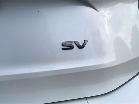 Used 2024 Nissan Rogue SV FWD image 10