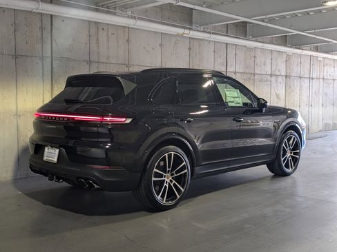 New 2026 Porsche Cayenne AWD/4WD image 10