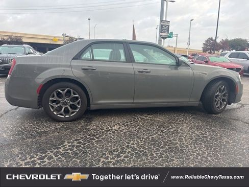 Used 2017 Chrysler 300 S image 8
