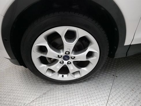 Used 2014 Ford Escape Titanium w/ Equipment Group 401A AWD/4WD image 31
