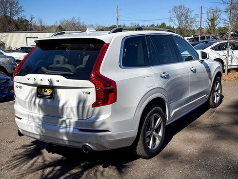 Used 2019 Volvo XC90 T5 Momentum image 12