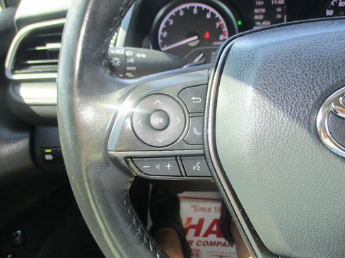Used 2024 Toyota Camry SE w/ Convenience Package FWD image 9