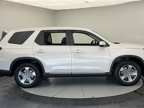 New 2025 Honda Pilot EX-L image 12