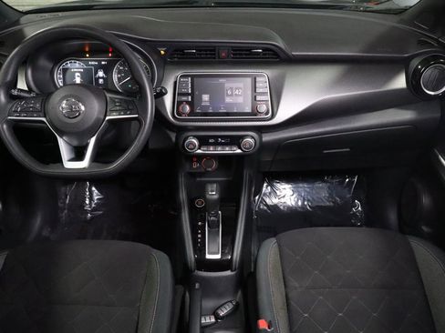 Used 2020 Nissan Kicks SV image 15