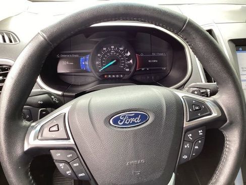 Used 2017 Ford Edge SEL w/ Equipment Group 201A AWD/4WD image 28