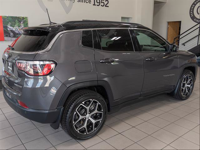Used 2024 Jeep Compass Limited AWD/4WD image 18