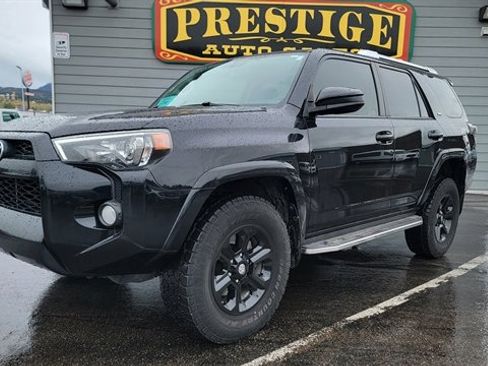 Used 2018 Toyota 4Runner SR5 AWD/4WD image 1