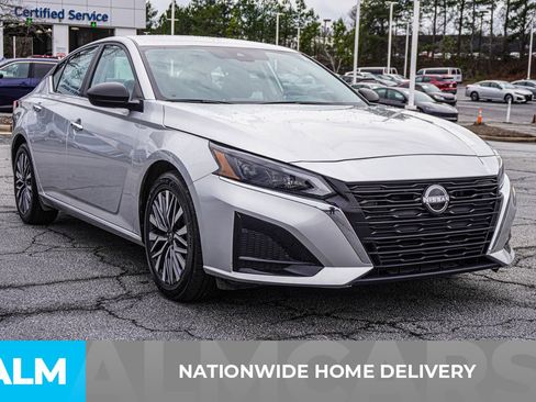 Used 2024 Nissan Altima 2.5 SV image 6