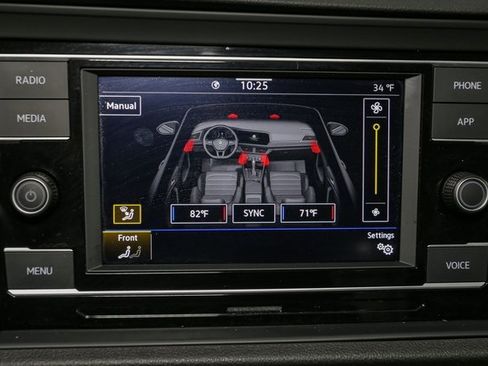 Used 2023 Volkswagen Jetta SE image 21