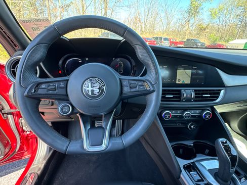 Used 2024 Alfa Romeo Giulia Ti image 16