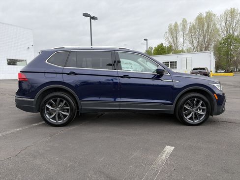 Used 2023 Volkswagen Tiguan SE image 4