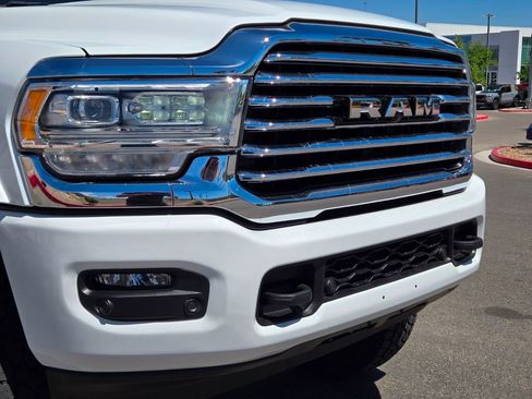 Used 2023 RAM 2500 Limited AWD/4WD image 2