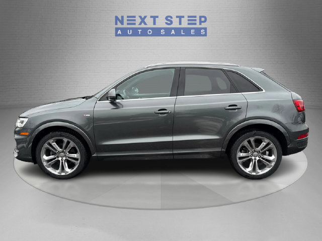 Used 2018 Audi Q3 2.0T Premium Plus w/ Premium Plus Package AWD/4WD image 4