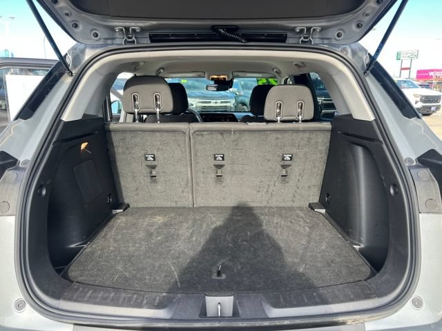 Used 2025 Chevrolet TrailBlazer LT AWD/4WD image 16