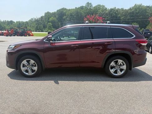 Used 2019 Toyota Highlander Limited AWD/4WD image 32