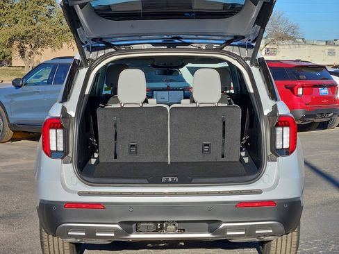 New 2026 Ford Explorer Active w/ Active Comfort Package image 18