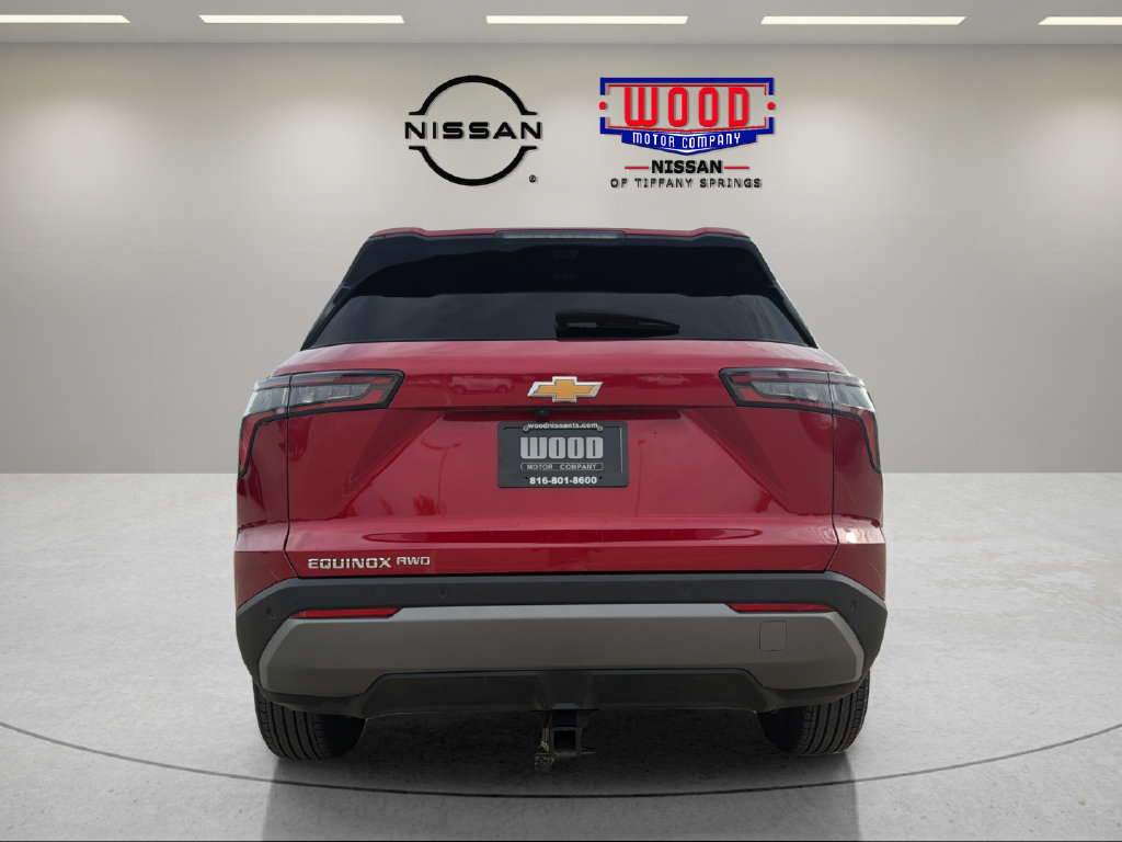 Used 2026 Chevrolet Equinox LT w/ Convenience Package II AWD/4WD image 3