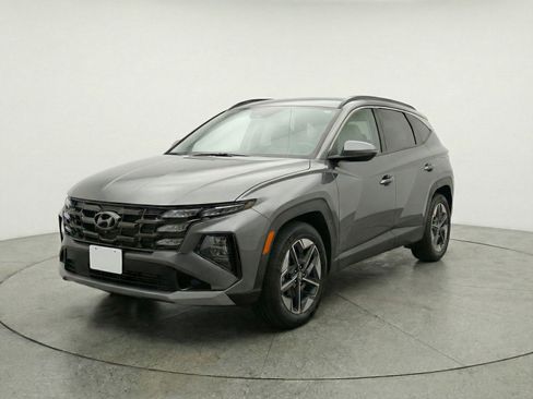 Used 2025 Hyundai Tucson SEL AWD/4WD image 3