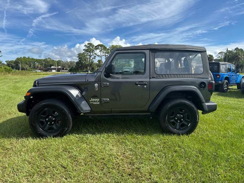 Used 2018 Jeep Wrangler Sport image 6