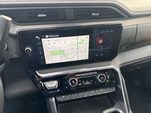 Used 2024 GMC Sierra 2500 Denali w/ Denali Reserve Package image 28