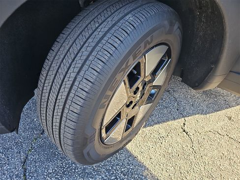 Certified 2025 Hyundai Santa Fe SEL image 36