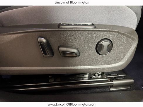 Used 2023 Volkswagen ID.4 Pro S RWD image 16