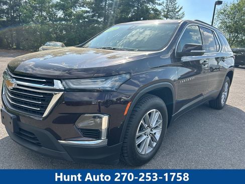Used 2022 Chevrolet Traverse LT FWD image 1