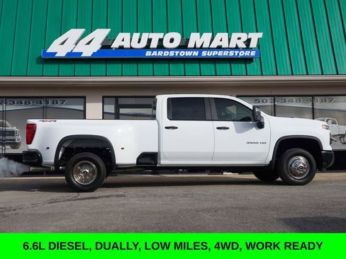Used 2024 Chevrolet Silverado 3500 W/T image 2