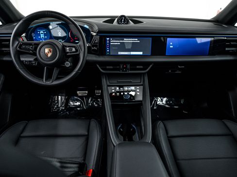 New 2025 Porsche Macan 4S Electric image 14