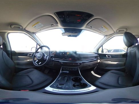 Used 2026 Kia Carnival FWD image 45