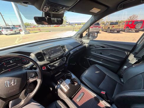 Used 2021 Honda Pilot Black Edition image 16