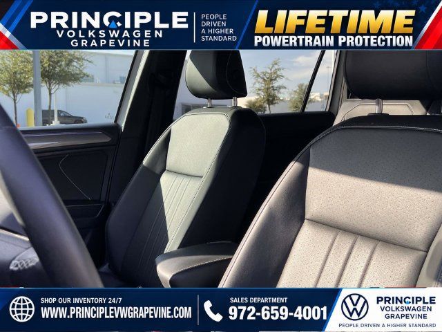 Used 2023 Volkswagen Tiguan SE R-Line FWD image 12